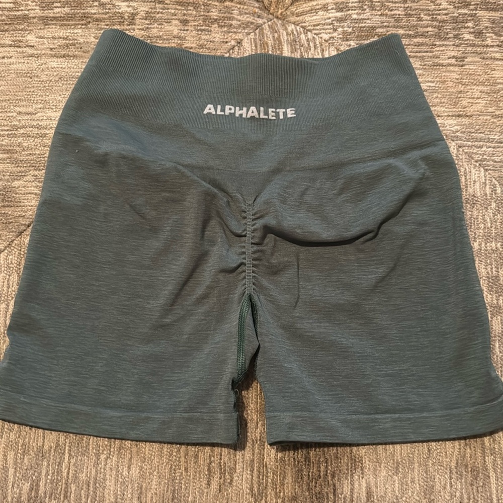 Alphalete amplify shorts